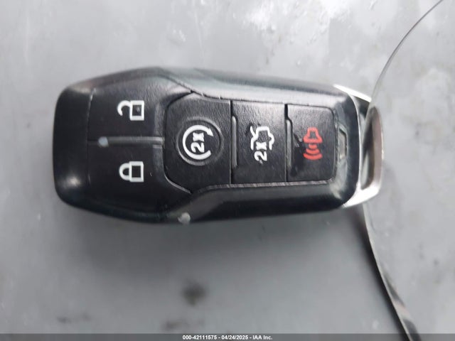 1FA6P8AM9G5283698 Ford Mustang V6