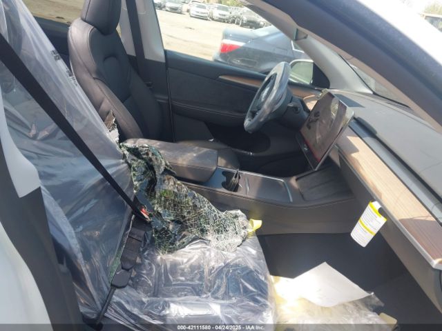 2025 TESLA MODEL Y 7SAYGDED7SA378872 Photo 4