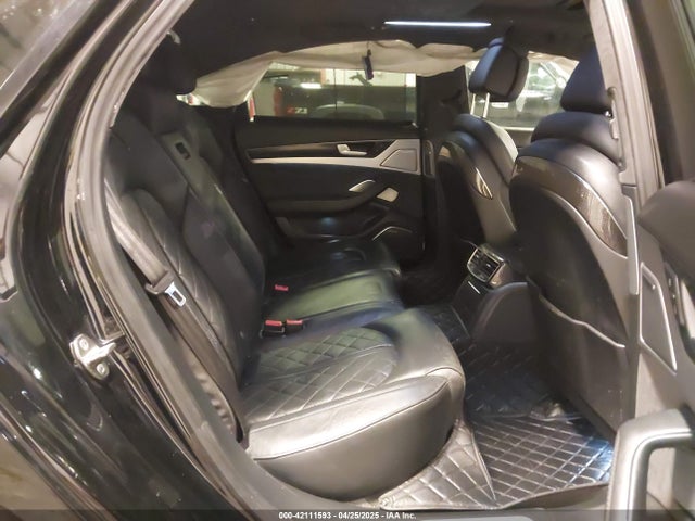 2016 AUDI S8 WAUJSAFD6GN001243 Photo 7