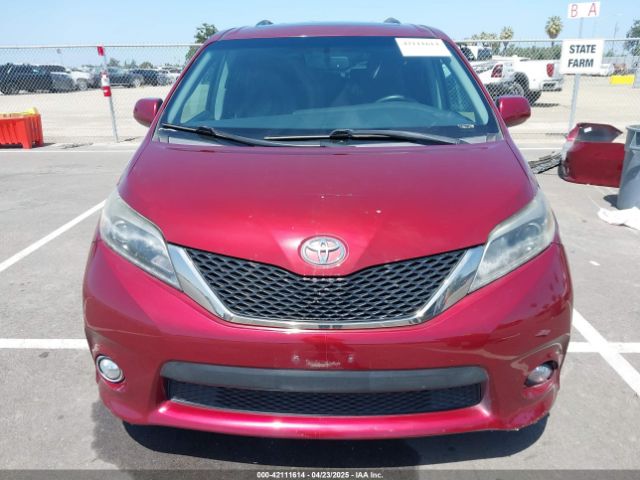 5TDXZ3DC6HS808999 Toyota Sienna Se 8 Passenger
