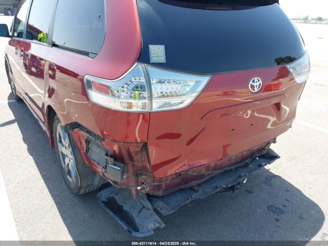 5TDXZ3DC6HS808999 Toyota Sienna Se 8 Passenger