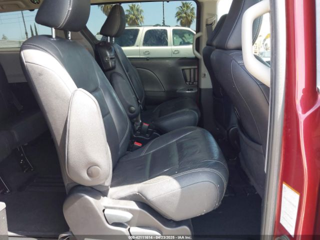 5TDXZ3DC6HS808999 Toyota Sienna Se 8 Passenger