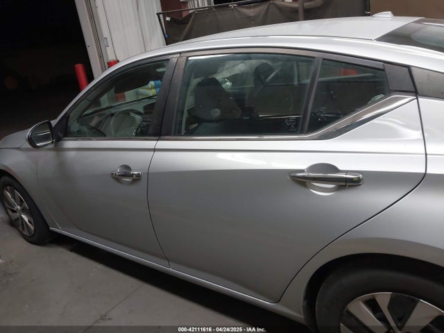 Nissan 2019 2019 1N4BL4BV4KC196886 Image 13