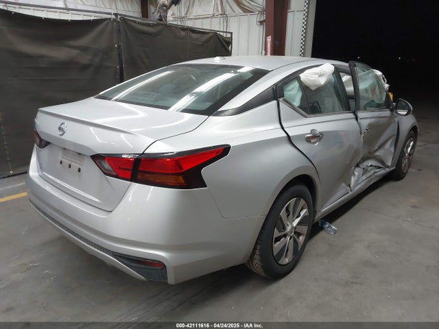Nissan 2019 2019 1N4BL4BV4KC196886 Image 4