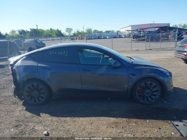 7SAYGDEF9NF326944 Tesla Model Y Performance Dual Motor All-wheel Drive