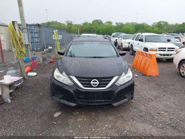 1N4AL3AP3HN318806 Nissan Altima