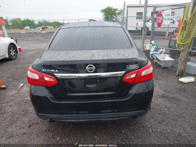1N4AL3AP3HN318806 Nissan Altima
