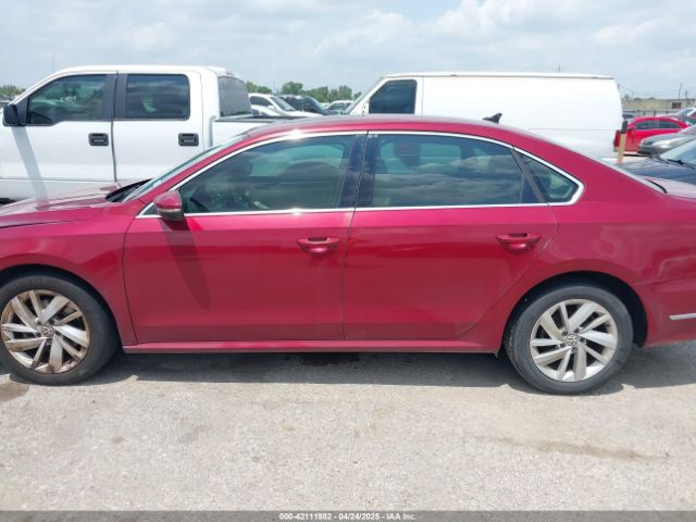 1VWBA7A33JC003768 Volkswagen Passat 2.0t Se