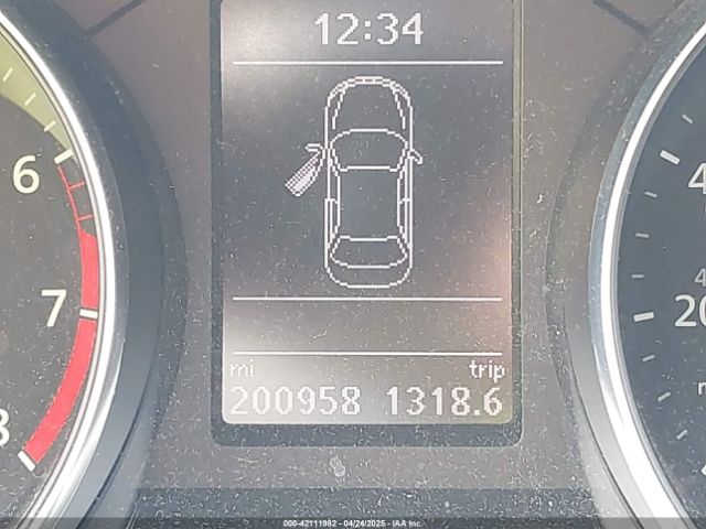 1VWBA7A33JC003768 Volkswagen Passat 2.0t Se