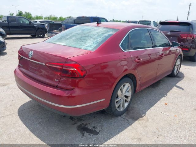 1VWBA7A33JC003768 Volkswagen Passat 2.0t Se
