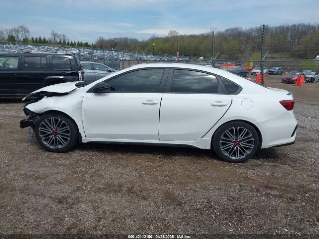 3KPF44AC4ME413163 KIA FORTE GT