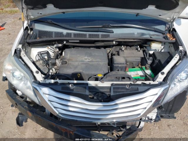 5TDDK3DC0ES091826 Toyota Sienna Limited 7 Passenger