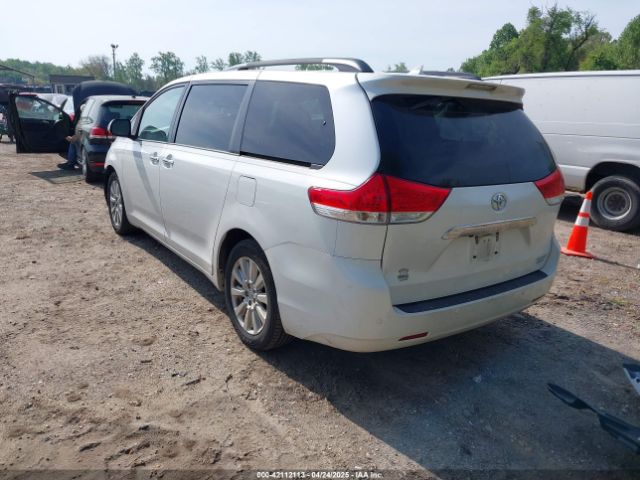 5TDDK3DC0ES091826 Toyota Sienna Limited 7 Passenger