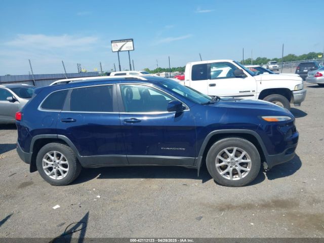 1C4PJMCS9EW147082 Jeep Cherokee Latitude