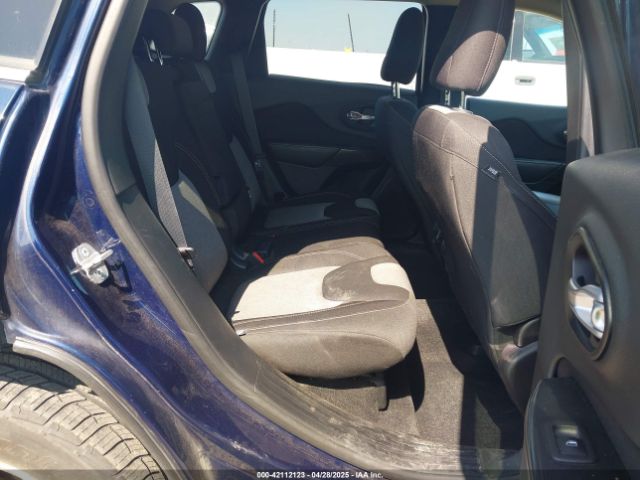 1C4PJMCS9EW147082 Jeep Cherokee Latitude