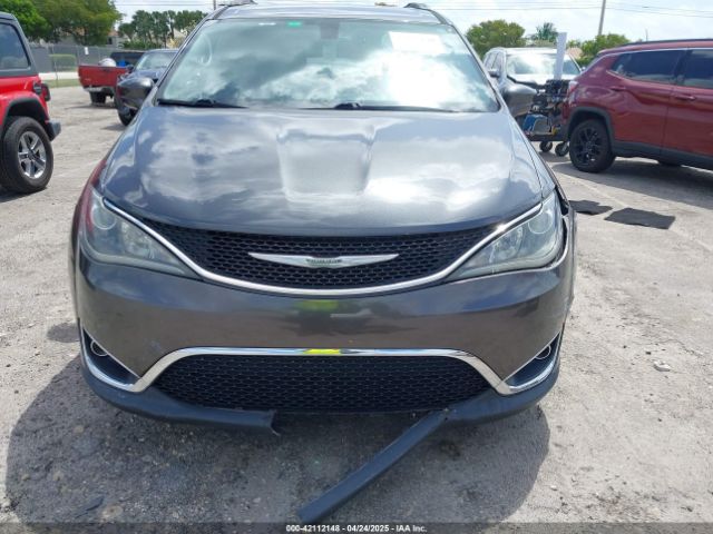 2C4RC1BG9HR613024 Chrysler Pacifica Touring-l