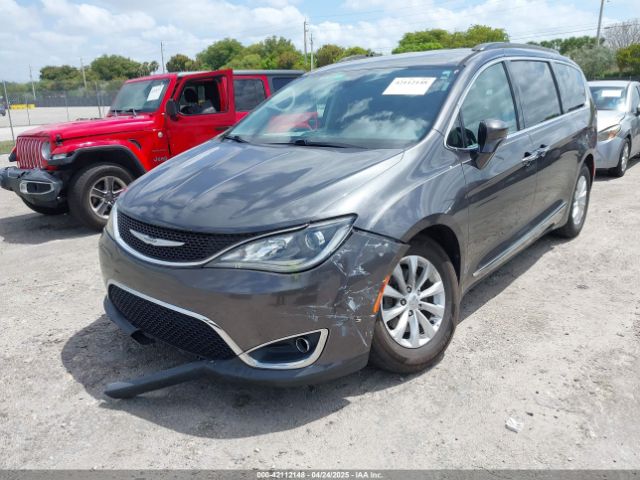 2C4RC1BG9HR613024 Chrysler Pacifica Touring-l