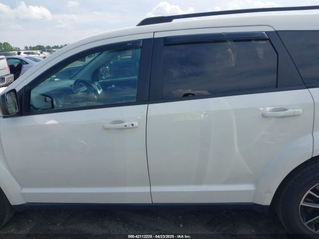 3C4PDCAB4JT158057 Dodge JOURNEY SE
