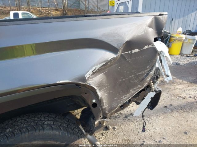 5TFLA5AB2NX019252 Toyota Tundra Sr5