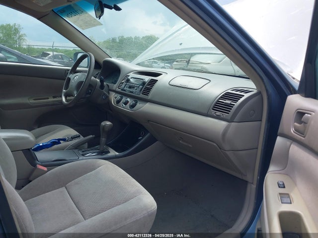 Auction sale of the 2002 Toyota Camry Le V6, vin: 4T1BF32K02U518382, lot number: 42112326