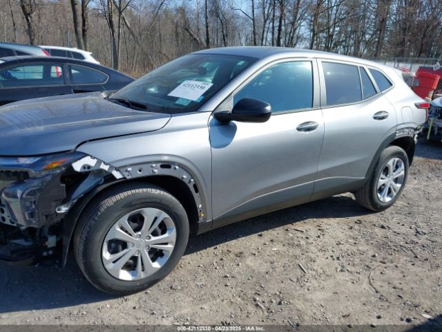 KL77LFEP2SC055126 Chevrolet Trax Fwd Ls