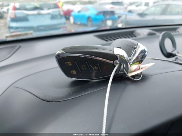 2GNAXSEV5J6340521 Chevrolet EQUINOX LT