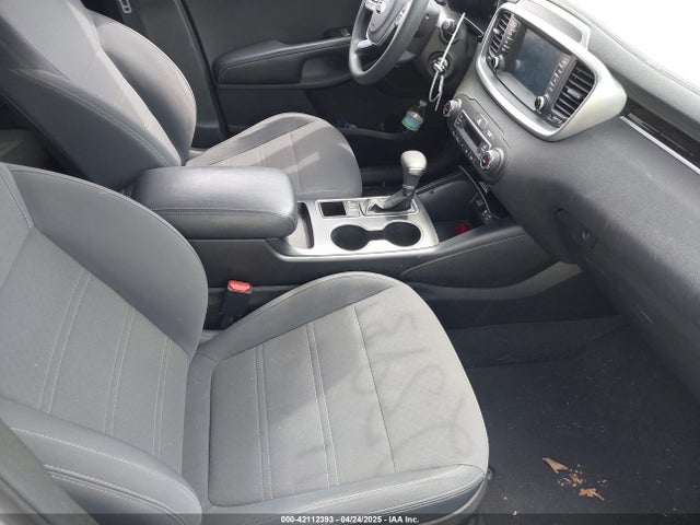 5XYPGDA59KG440713 KIA Sorento 3.3l Lx