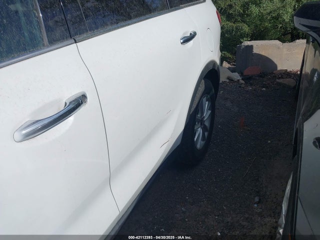 5XYPGDA59KG440713 KIA Sorento 3.3l Lx