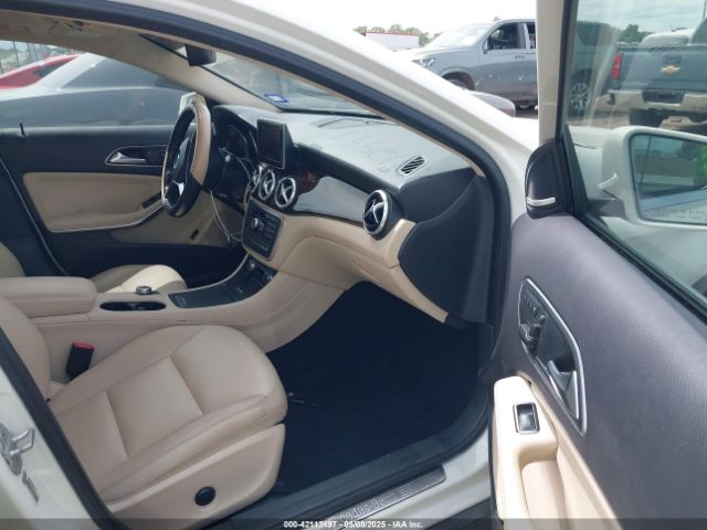2015 MERCEDES-BENZ GLA 250 WDCTG4GB6FJ075399 Photo 4