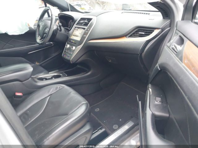 5LMCJ3D96HUL54042 Lincoln Mkc Reserve