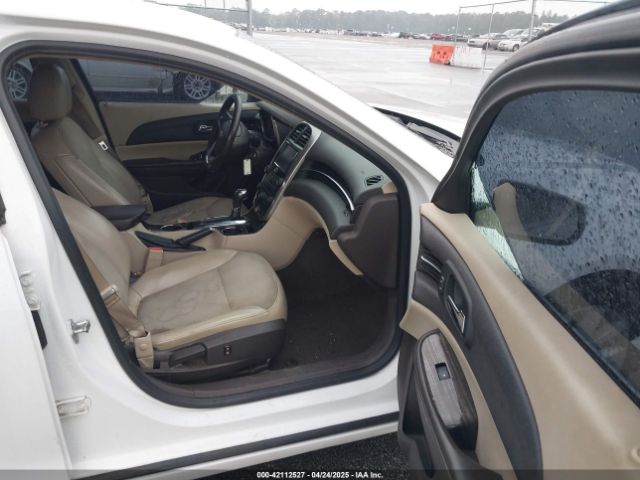 1G11E5SL6EF142201 Chevrolet MALIBU 2LT
