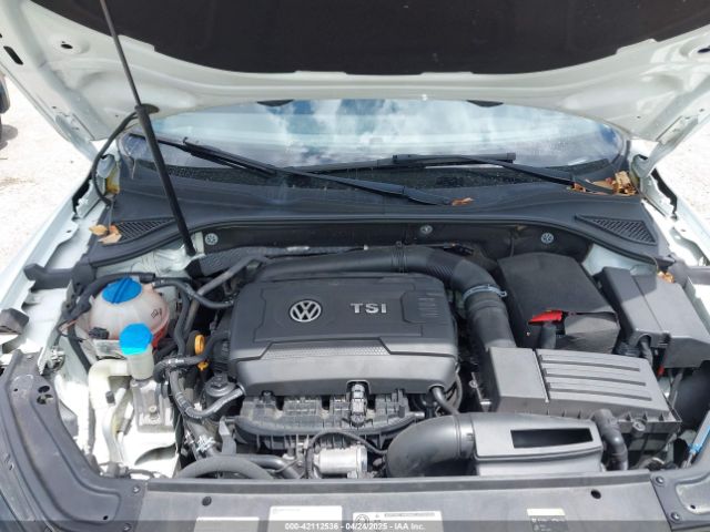 1VWDT7A36HC033652 Volkswagen Passat 1.8t R-line