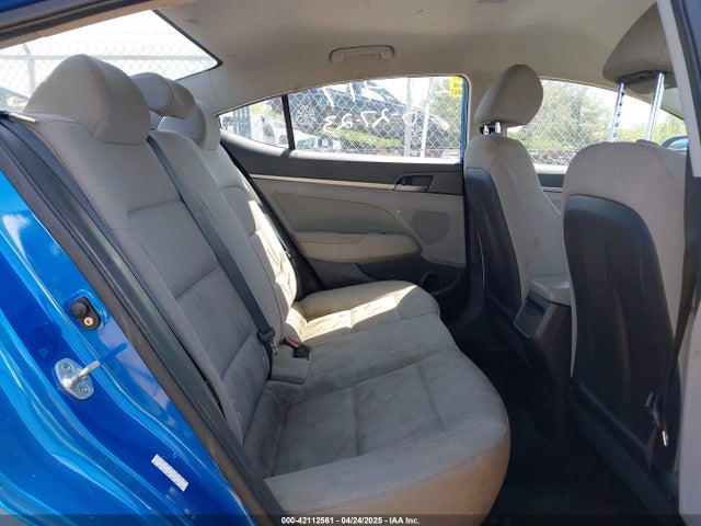 KMHD84LF4HU188474 Hyundai ELANTRA SE