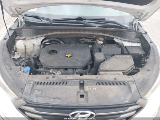 KM8J33A46GU125324 Hyundai TUCSON SE