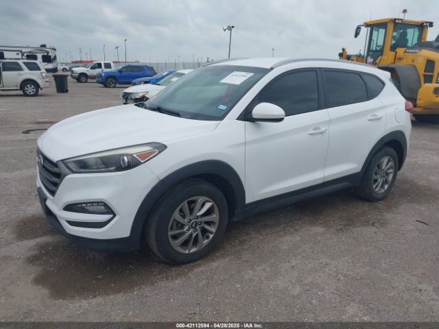 KM8J33A46GU125324 Hyundai TUCSON SE