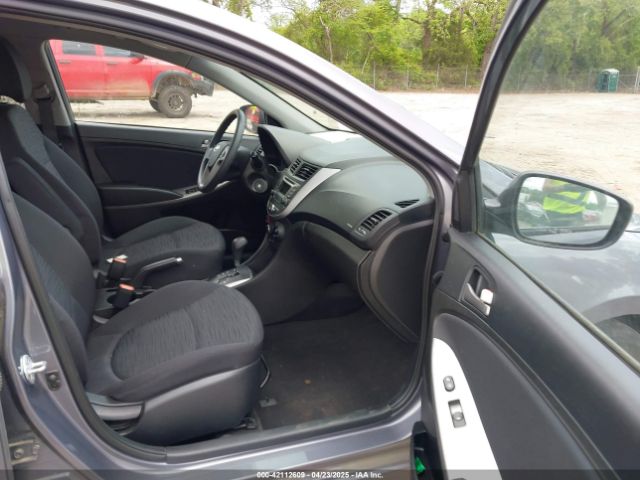 KMHCT5AE0HU335450 Hyundai ACCENT SE