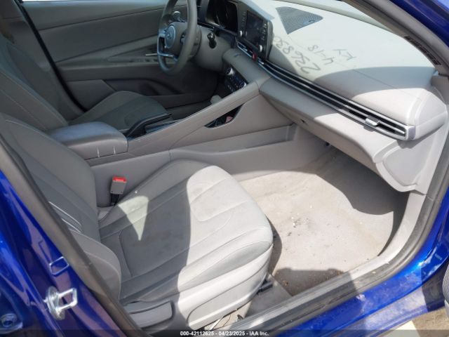 KMHLM4AGXMU070121 Hyundai ELANTRA SEL
