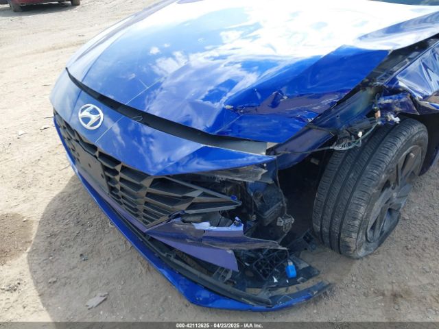 KMHLM4AGXMU070121 Hyundai ELANTRA SEL