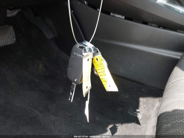 3KPF24AD7PE686469 KIA Forte Lxs