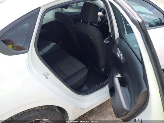 3KPF24AD7PE686469 KIA Forte Lxs