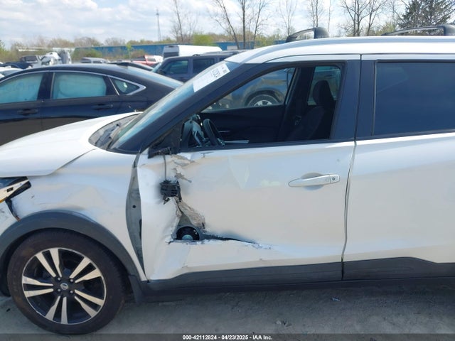3N1CP5CU5JL509268 Nissan KICKS SV