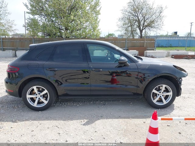 Porsche Macan 2018 WP1AA2A54JLB08529 Image 13