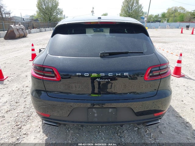 Porsche Macan 2018 WP1AA2A54JLB08529 Image 16