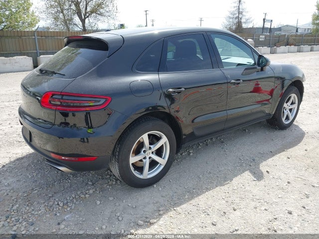 Porsche Macan 2018 WP1AA2A54JLB08529 Image 4
