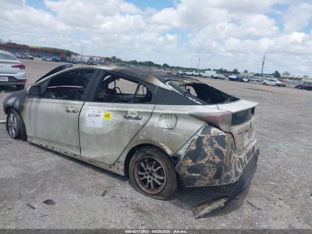 2017 TOYOTA PRIUS JTDKARFU4H3052021 Photo 2