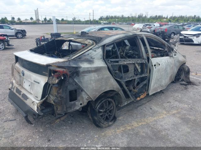 2017 TOYOTA PRIUS JTDKARFU4H3052021 Photo 3