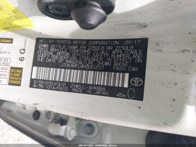 2017 TOYOTA PRIUS JTDKARFU4H3052021 Photo 8