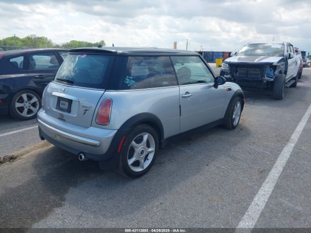 2003 MINI COOPER WMWRC334X3TC43283 Photo 3