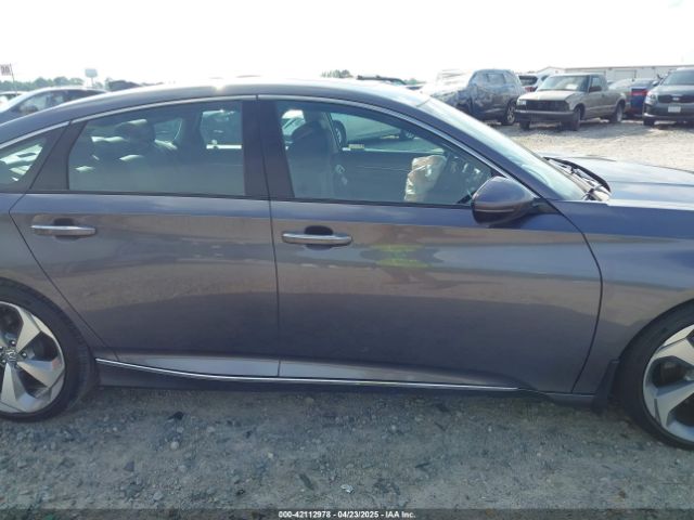 1HGCV2F92JA050248 Honda Accord Touring 2.0t