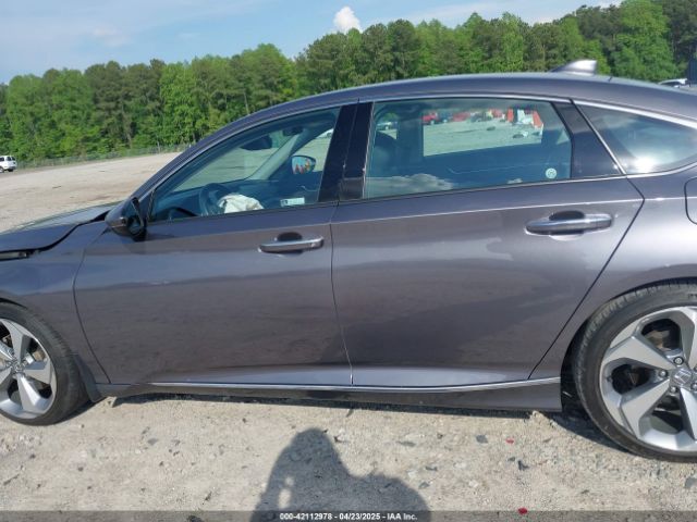1HGCV2F92JA050248 Honda Accord Touring 2.0t